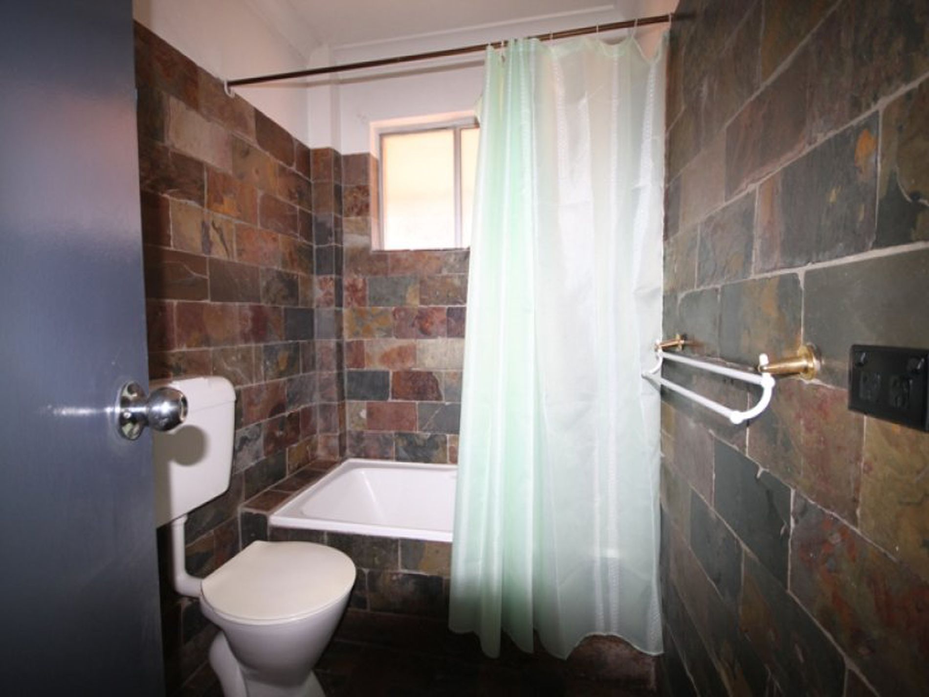 8 / 12 Yangoora, Belmore