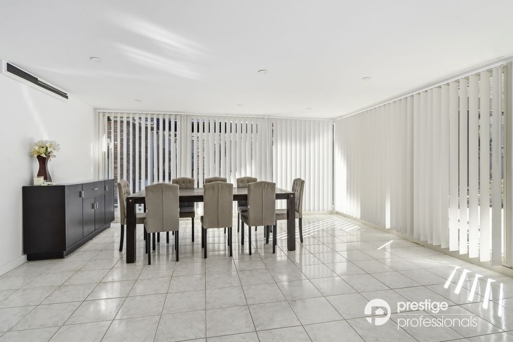 24 Governor Macquarie Drive, Chipping Norton