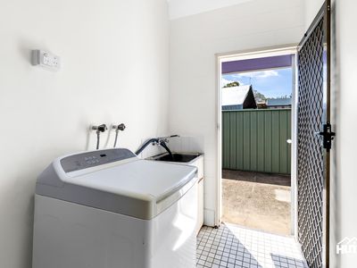 60 Hollywood Boulevard, White Rock