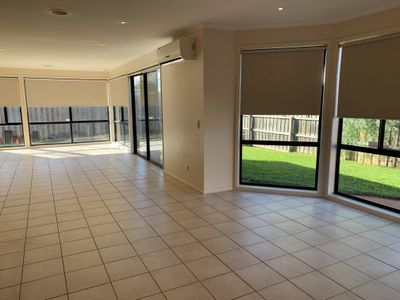 10 Betty Court, Lara