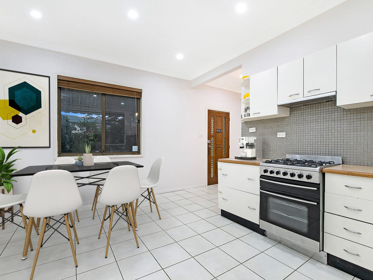 98 Barbara Boulevard, Seven Hills