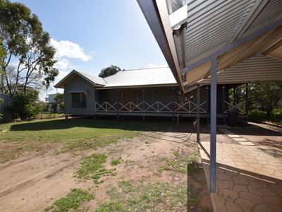 150 Magpie Lane, Longreach