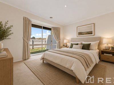 60 Hamilton Drive, Cranbourne North