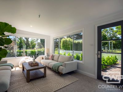 31 McInnes Street, Glencoe