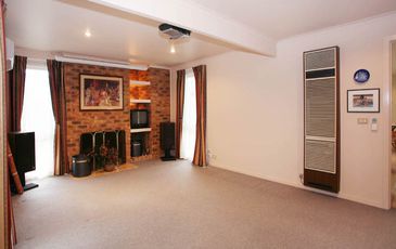 8 Sylvia Road, Beaconsfield