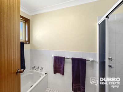 10 Beatrice Place, Dubbo