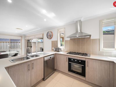 4 William Buckley Drive, Carnes Hill