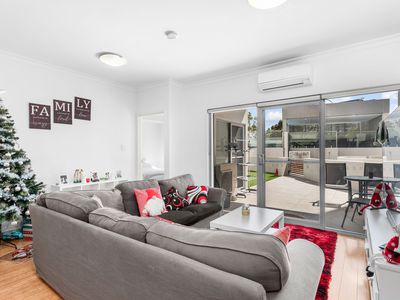 11 / 2 Rowe Avenue, Rivervale