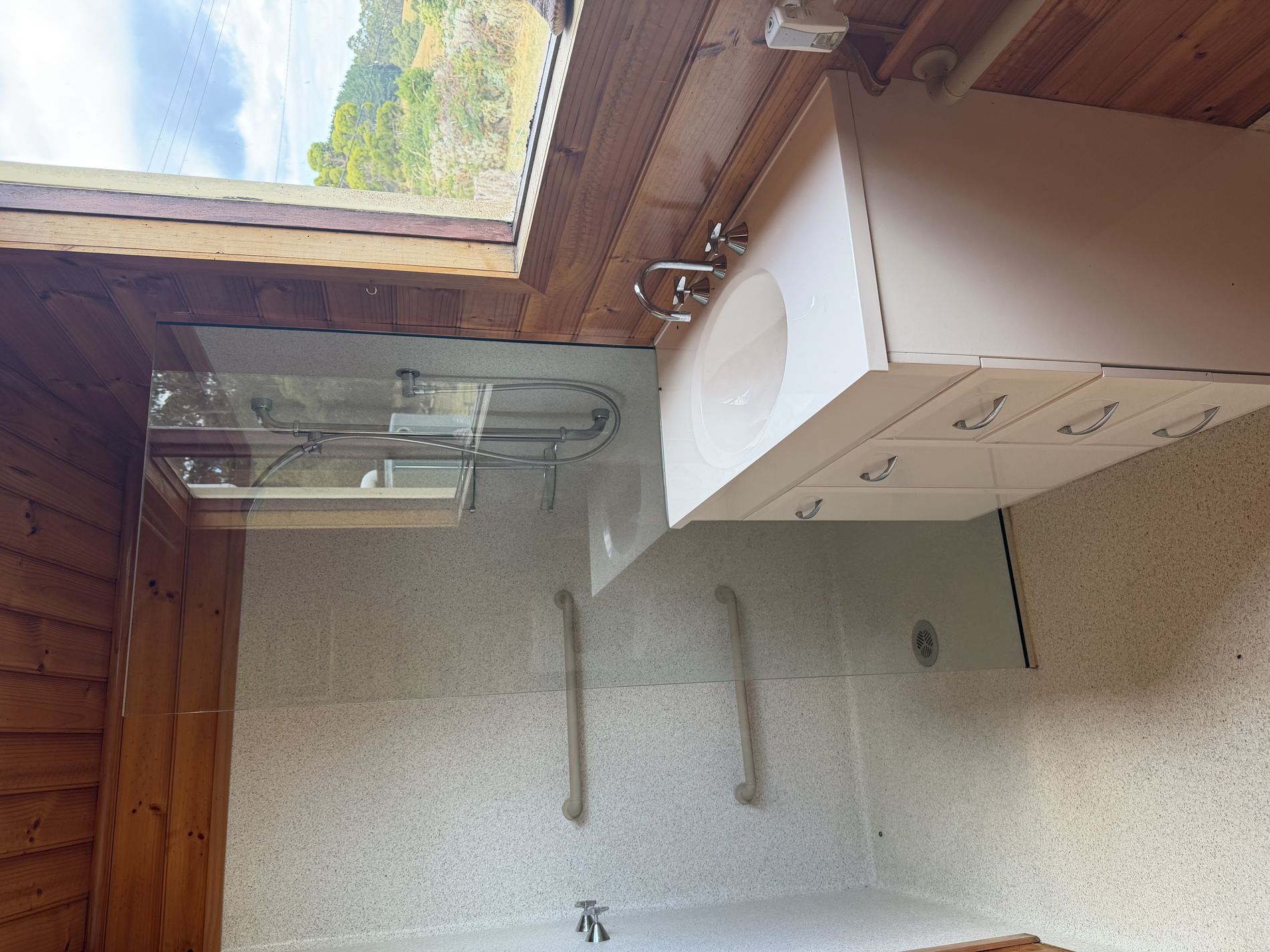 16817 Bass Highway, Flowerdale