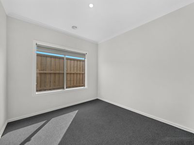 28 Xenia Street, Manor Lakes