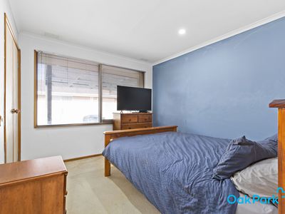 95 Harricks Crescent, Attwood