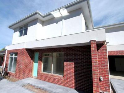 2 / 12 Kirk Street, Ringwood