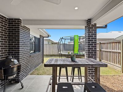 27 Potts Street, Palmview