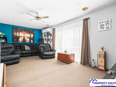 12 Cockatoo Drive, Carrum Downs