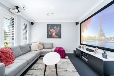 8 Arcadian Hills Crescent, COBBITTY, Cobbitty - Thumbnail 2