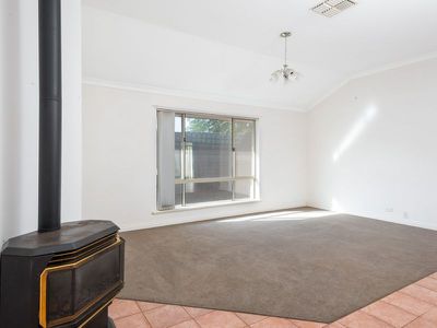 4A Mettam Close, Boulder