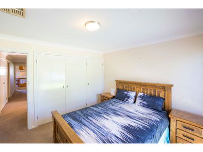 8 Currawong Road, Dubbo