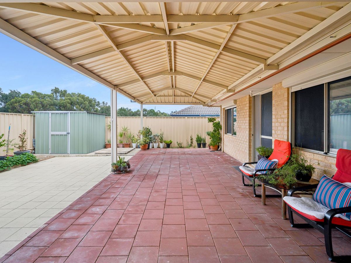 56 Cheltenham Loop, Bertram