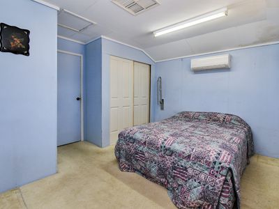 52 CRANE STREET, Longreach