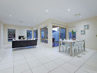32 Figtree Place, Wakerley