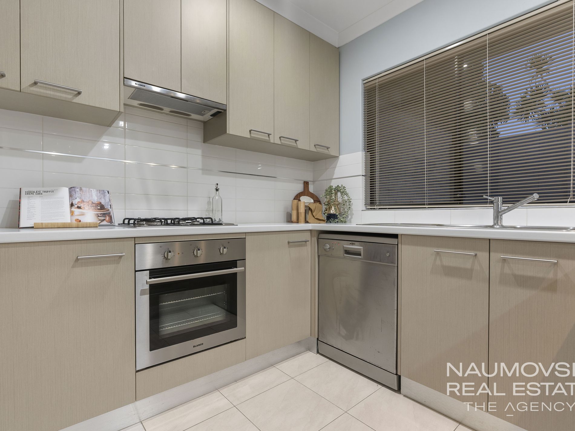 27B Canara Road, Westminster