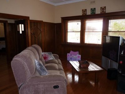 14 Robinson Street, Horsham
