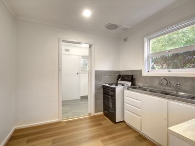 24 Eustace Crescent, Christie Downs