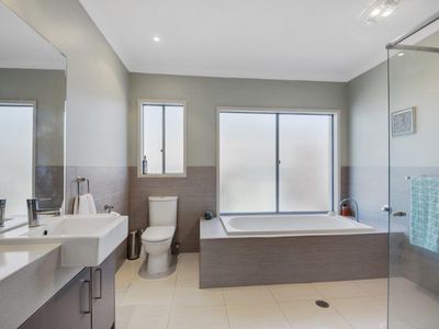 3 Dornoch Way, Peregian Springs