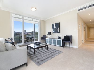 32 / 3 Bay Drive, Meadowbank