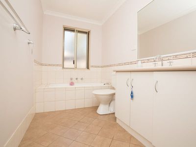 8 / 4 Reynolds Place, South Hedland