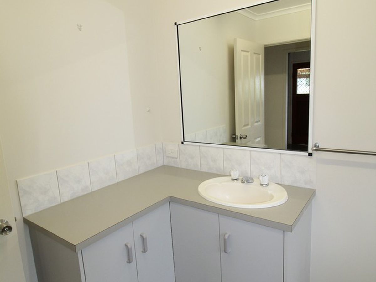 7 Goldview Street, Atherton