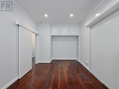 15 Robinson Avenue, Belmont