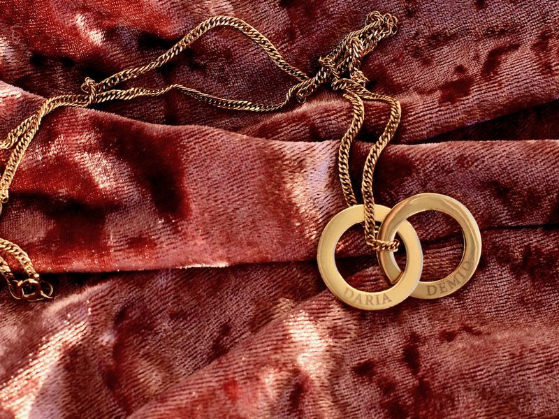 Jewellery manufacturer and wholesaler