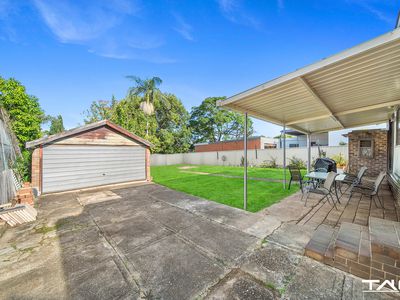 27 Hawkesbury Road, Westmead