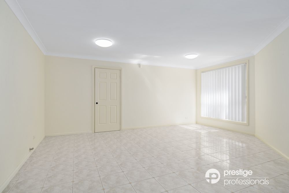 4 Derwent Court, Wattle Grove