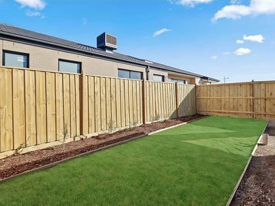 7 Gloss Street, Mambourin