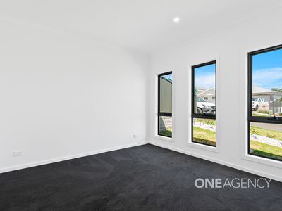 19 Cambewarra Drive, Tullimbar
