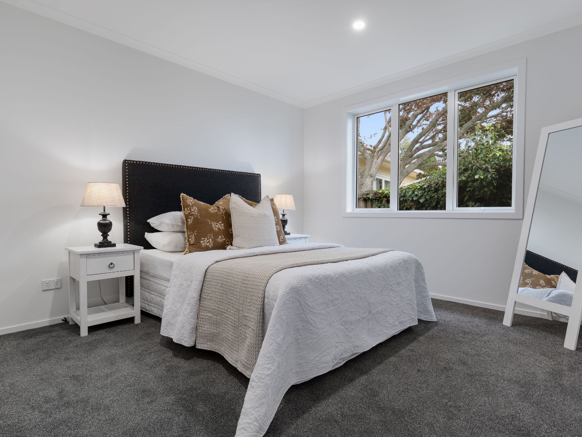 2/70 Thompson Street, Leamington