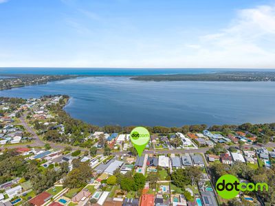 77 Buff Point Avenue, Buff Point