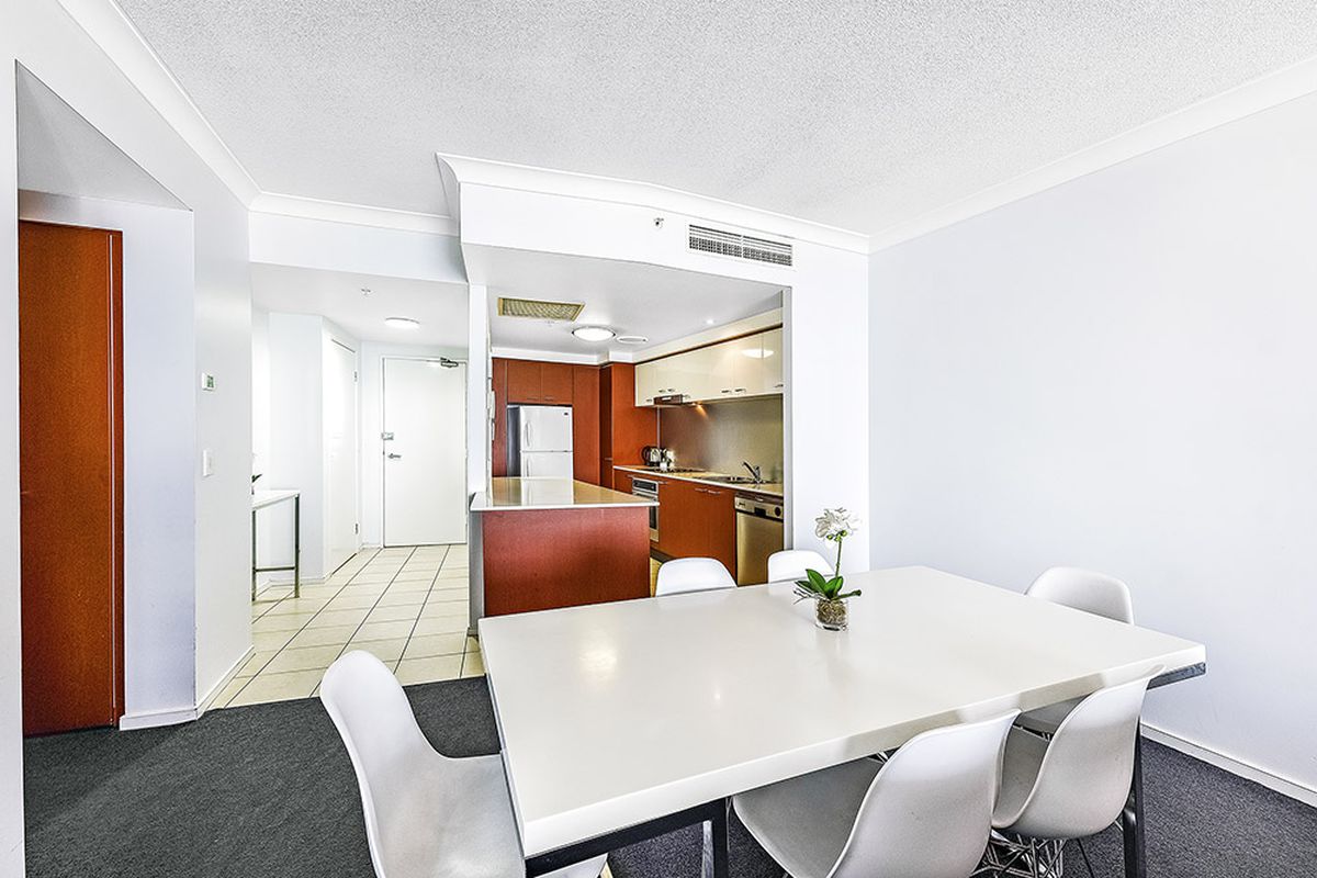 2335 / 23 Ferny Avenue, Surfers Paradise