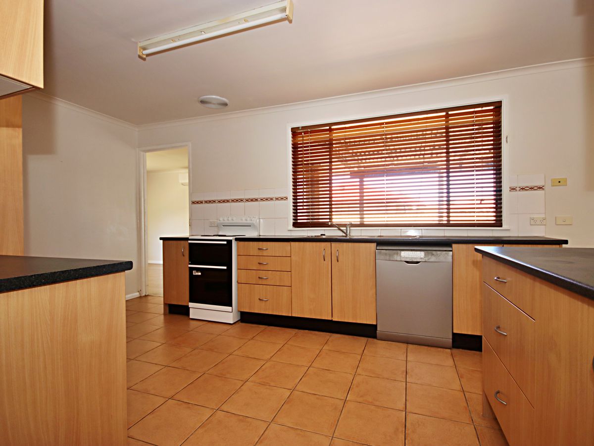 25 Clemenceau Crescent, Tanilba Bay, Tanilba Bay - Thumbnail 6
