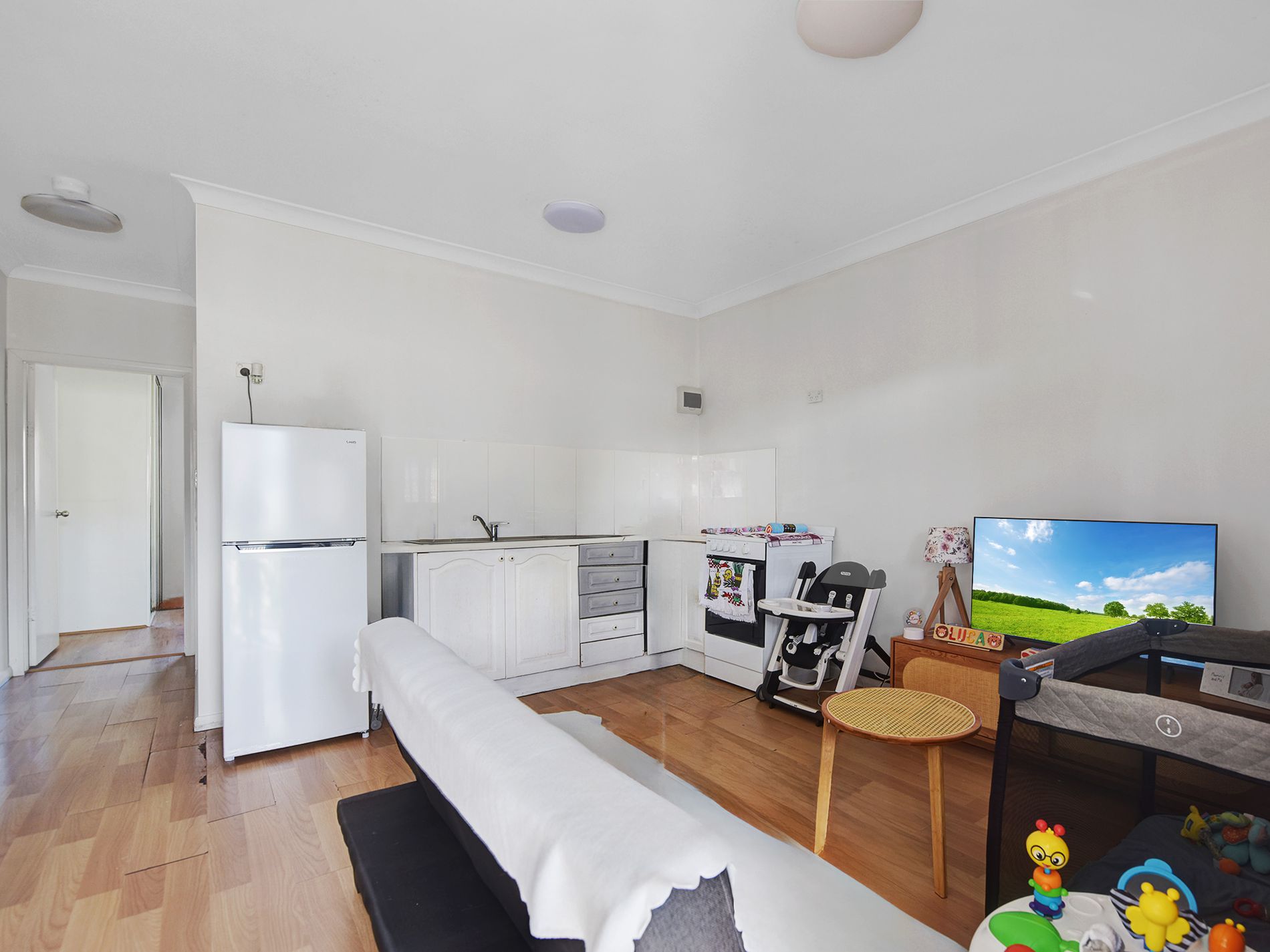 894 Canterbury Road, Roselands