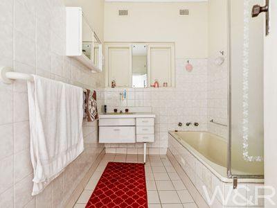 18 Hampton Street, Brooklyn Park