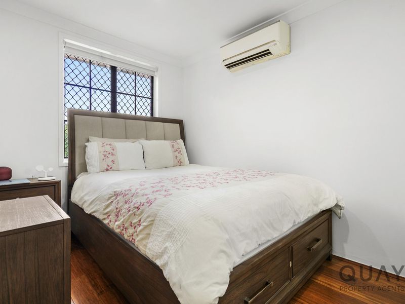 11 Merryweather Close, Minto