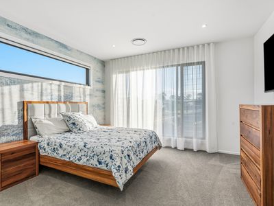 6 Bathers way, Morisset Park