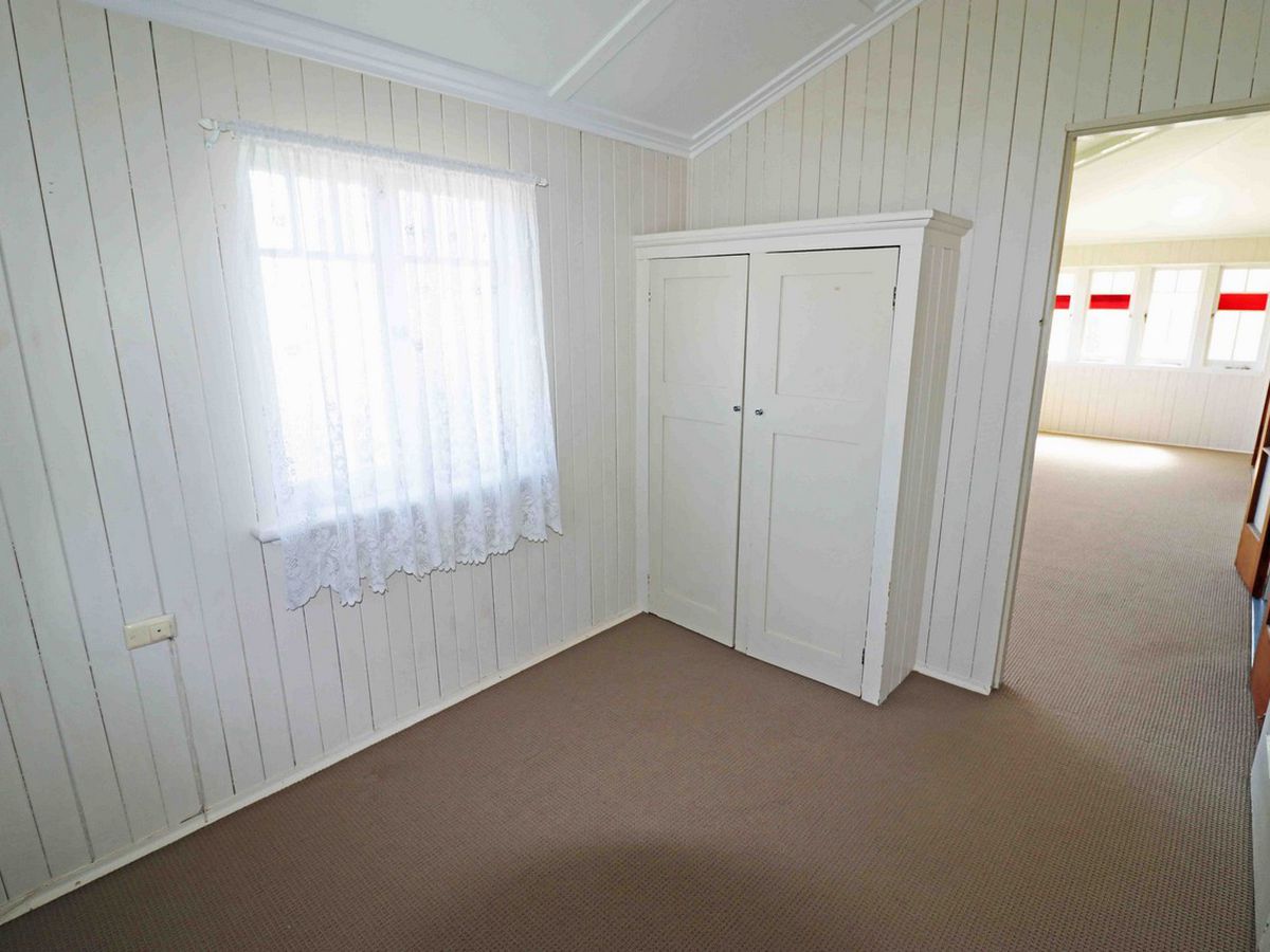 13 Grau Street, Atherton