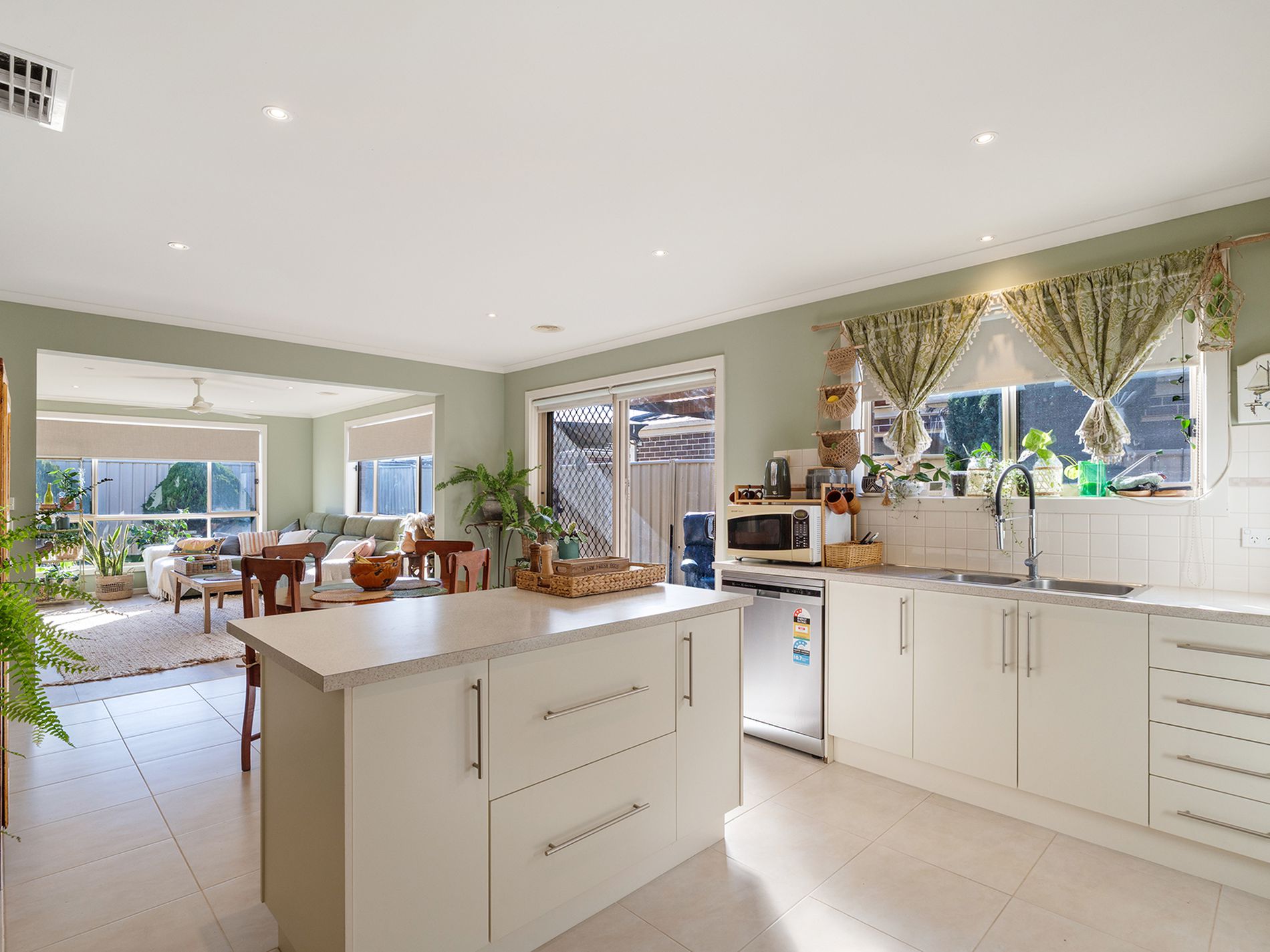 6 Kerr Court, Whittlesea