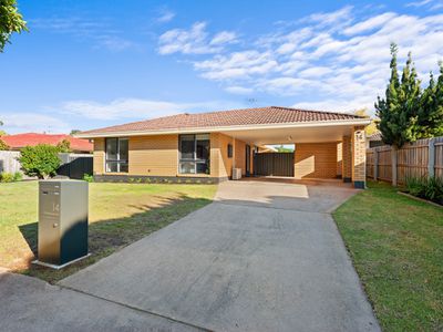 14 Canopus Court, Sale