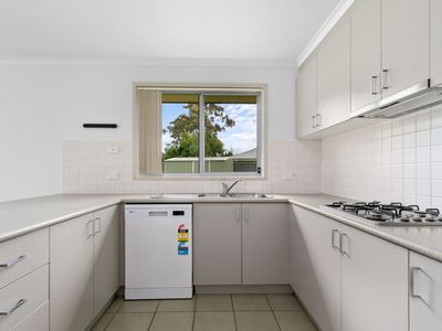 14 Langholme Court, Sale