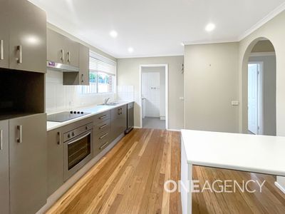 10 Peak Ave, North Nowra